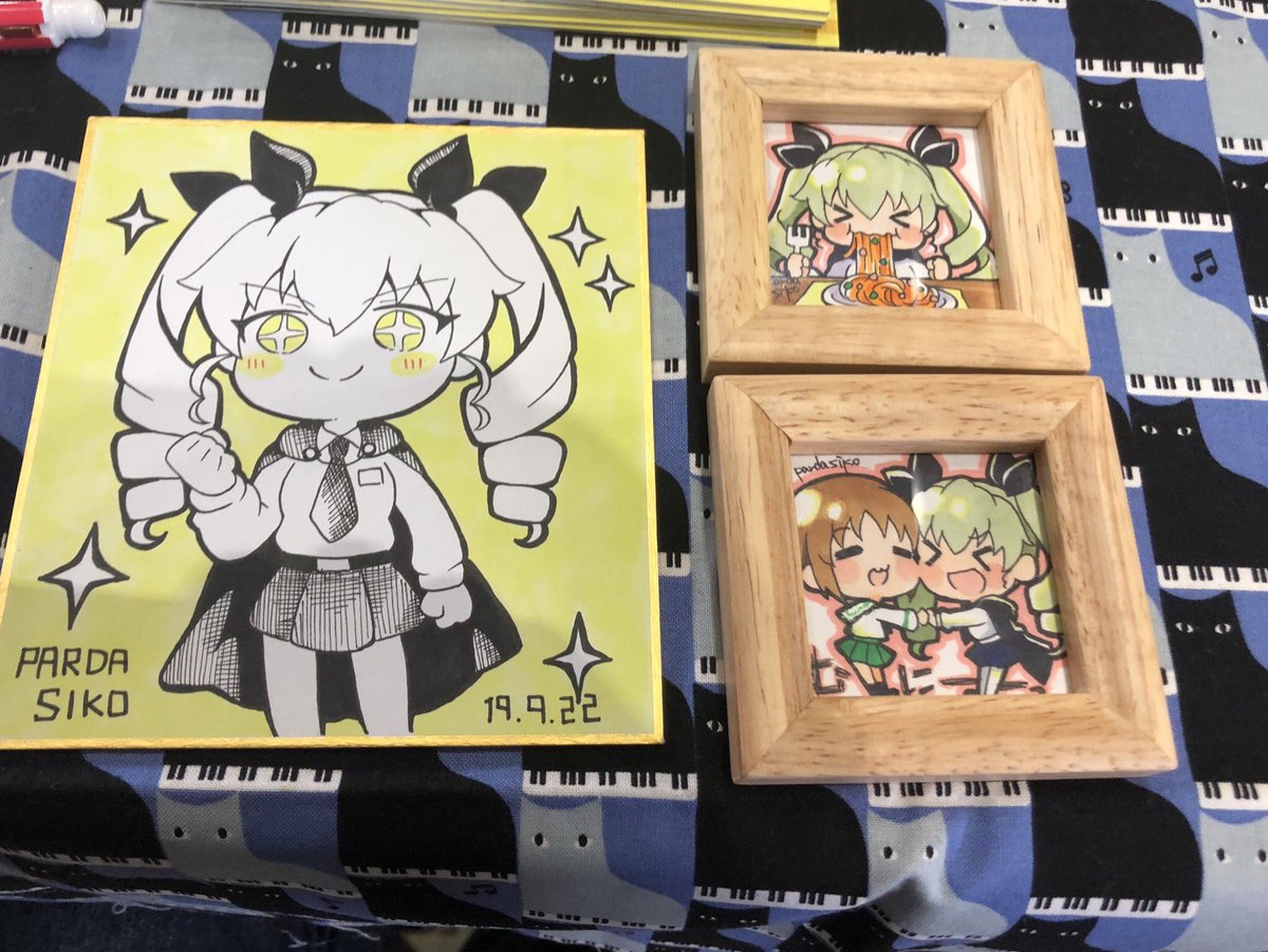 parda_siko's tweet image. 色紙 1000円
パネル 各500円
で販売いたします！
早い者勝ちです🍝