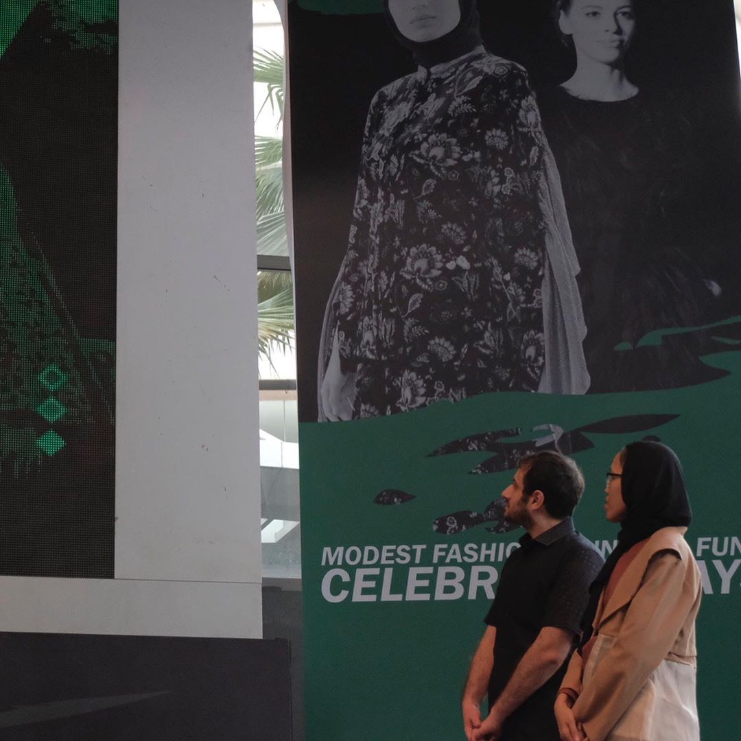 ModestFFFund's tweet photo. We are happy to announce that ModestFFFund Celebration Days had its Celebration &amp; Awarding Ceremony completed with ultimate success thanks to everyone who was a part of it, starting with @BekrafID , @markamarie , venue partner @GandariaCity  and make up partner @wardahbeauty . https://t.co/OaysHdv9fE
