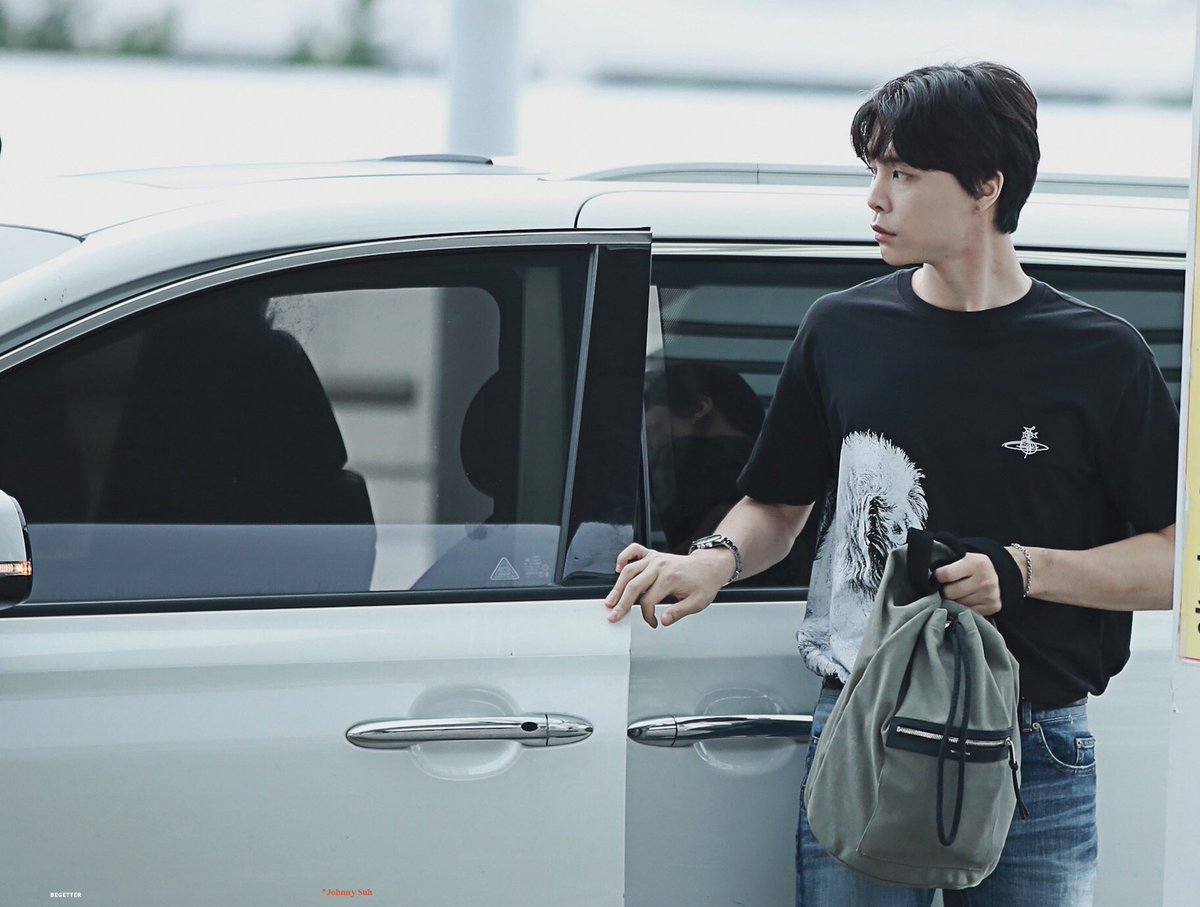 jnynae's tweet photo. ไอบ้า รูปเซ็ตนี้มันอีดงอุคอ้ปป้าสไตล์มากเลยนะโว้ย ทำไงดี หล่ออะ เข��งงงง ;-; https://t.co/ZuMDEJrXqC