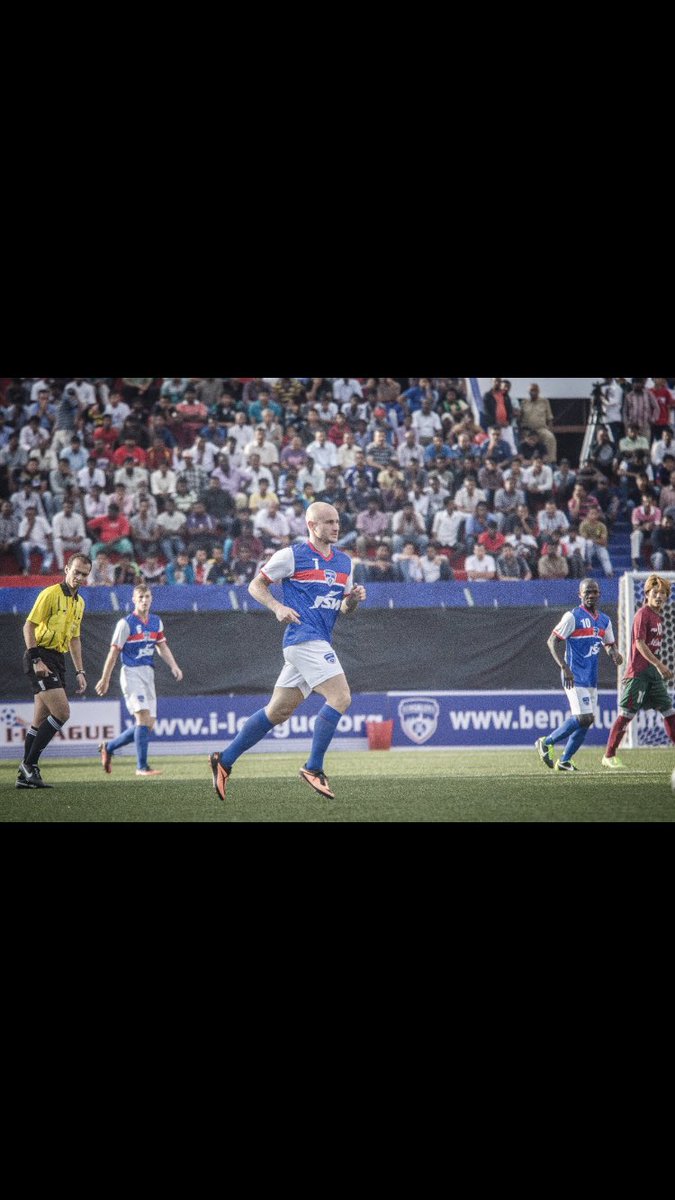 Roonzbraz's tweet photo. 6 years to the day this game was happy to play a part in this great clubs history @WestBlockBlues https://t.co/fjeMM7Fltd