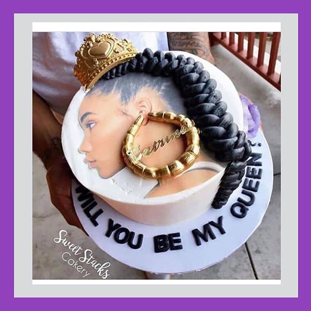 tajimagazine's tweet photo. Our people are phenomenal. Round of applause to @sweet_stacks_cakery 👏🏿👏🏿👏🏿
#TajiMag #melanin #blackculture #Africanculture #blackowned #creativecake #cakedecor #naturalhaircake #blackcreatives #supportblackartists https://t.co/C5oKsWQYWN https://t.co/jd0t2o4iLT