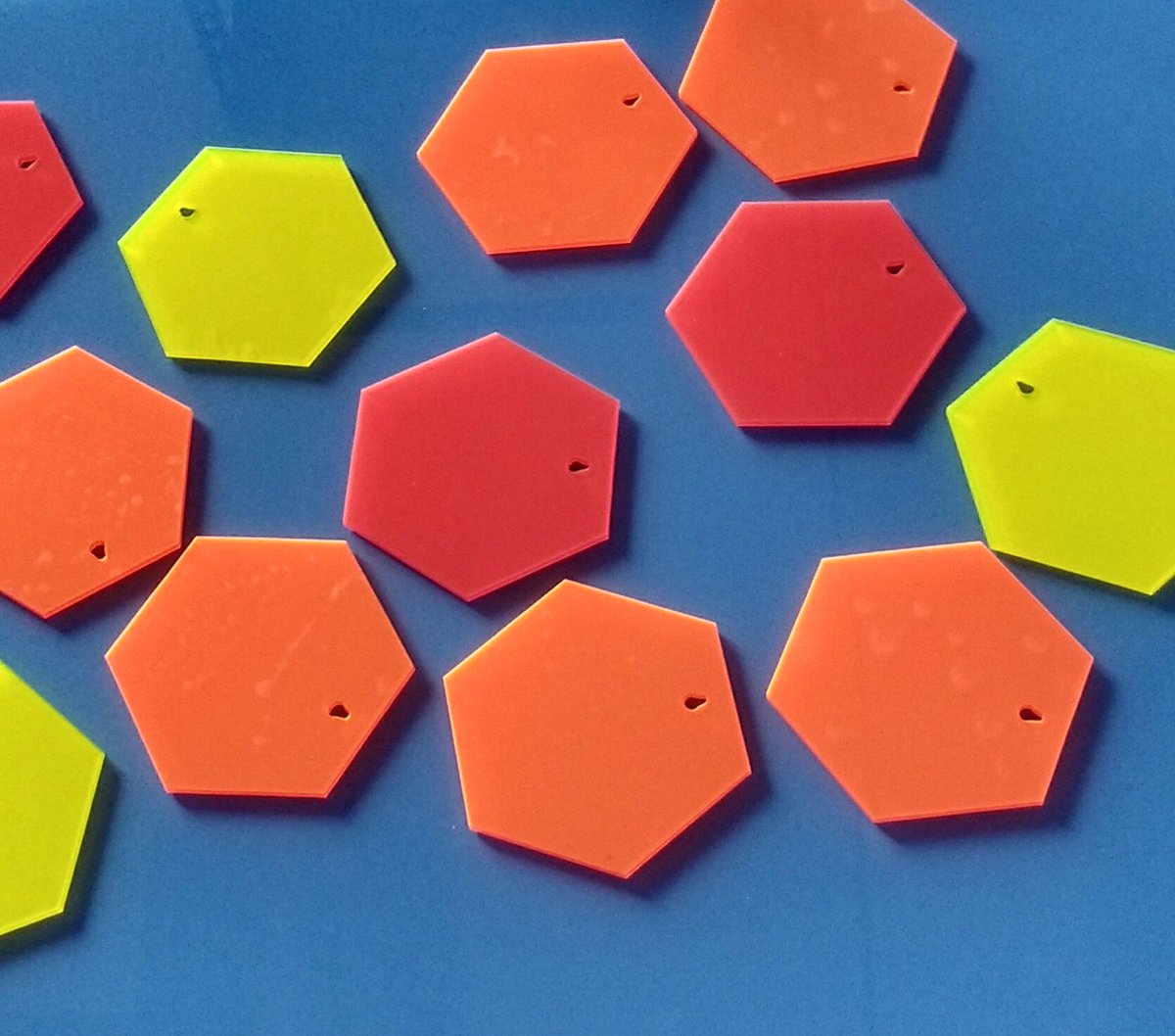 fusionlaserhull's tweet photo. Laser cut acrylic shapes #lasercutting #hull #york #leeds https://t.co/GKlM3JM8PW