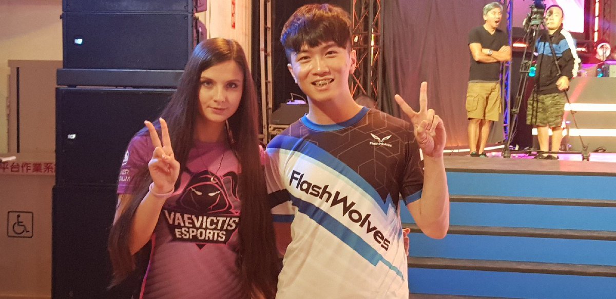 We win the Show Match 2 on 2!

VioletFairy decided to help MMD with here signature Katarina!

#vaevictis #leagueoflegends #vaevictisteam