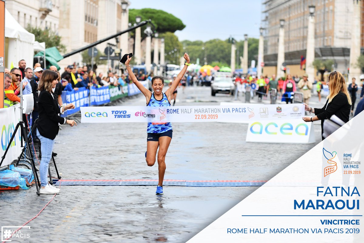 RomeViaPacis's tweet photo. L'omaggio a chi ha conquistato la terza edizione della Rome Half Marathon #ViaPacis: Joel Maina Mwangi e Fatna Maraoui  trionfano in via della Conciliazione! https://t.co/uYYut0fGuR