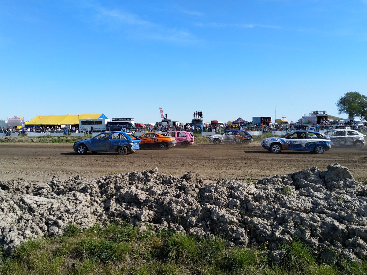 RaRaRacing's tweet photo. Vandaag is #RaRaRacing aanwezig bij de finale races bij #AutoSport #Groningen te #Winsum https://t.co/71h2Z1Senf
