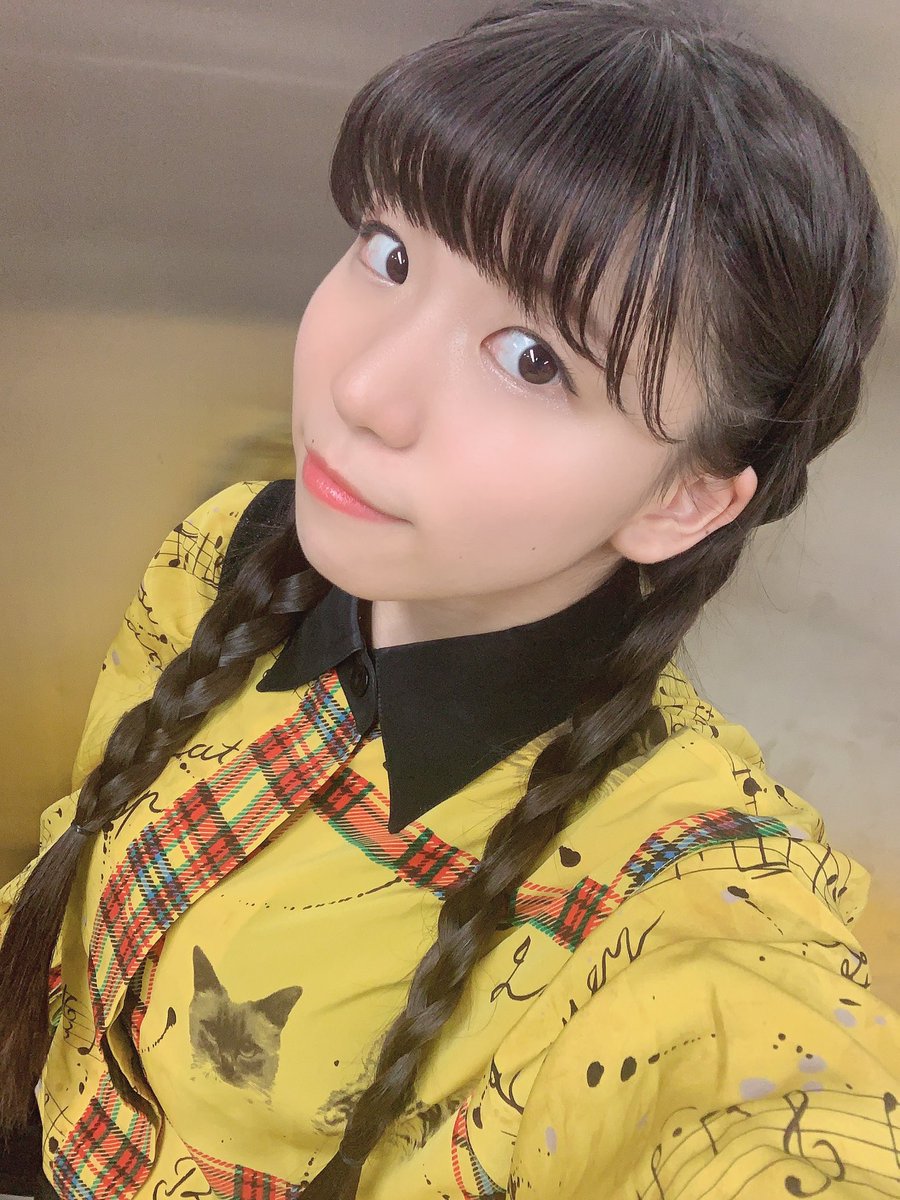 りせ 今日は珍しい髪型 最近編み込み練習中なんだけど 少し出来るようになってきた りせ 今日は珍しい髪型 最近編み込み練習中なんだけど 少し出来るようになってきた