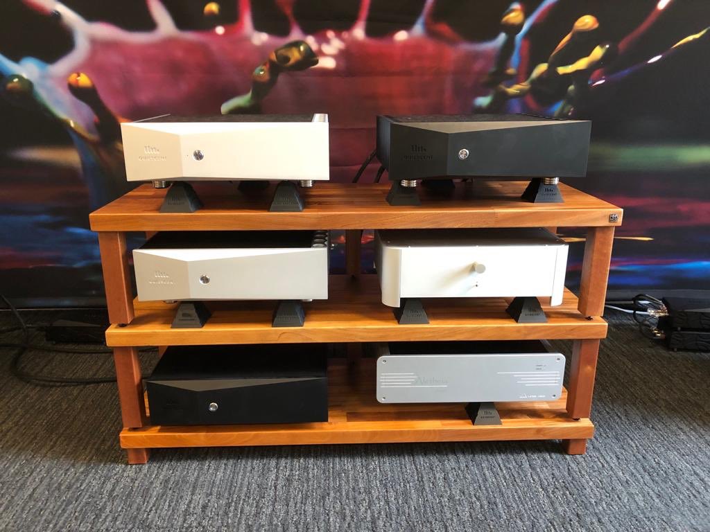 Day one done and the system is performing well in the <a href="/HiFiRacksLtd/">Hi Fi Racks Ltd</a> Podium XL!
<a href="/AudioShowUK/">The UK Audio Show</a> #AudioShow