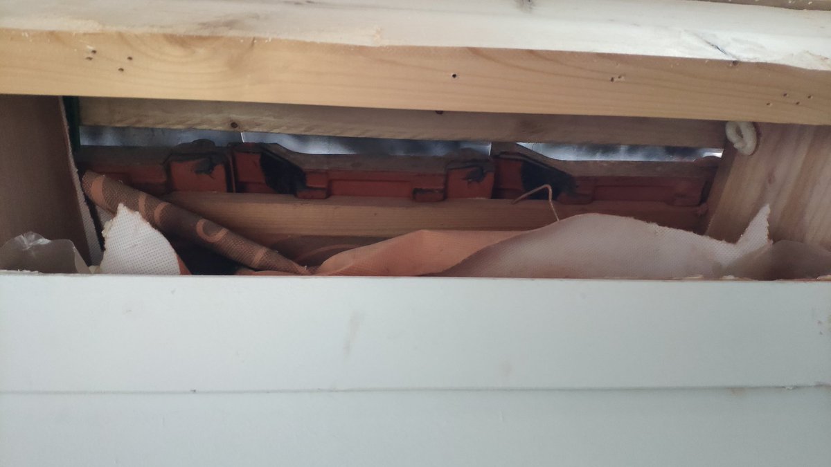ARouwelaar's tweet photo. Wauw die afwerking! Dat is hoogstaande kwaliteit @RuiterDakkapel  hoezo isolatie? Hoezo vocht, hoezo wind..... Puik werk jongens! https://t.co/dgmQkLa8uy