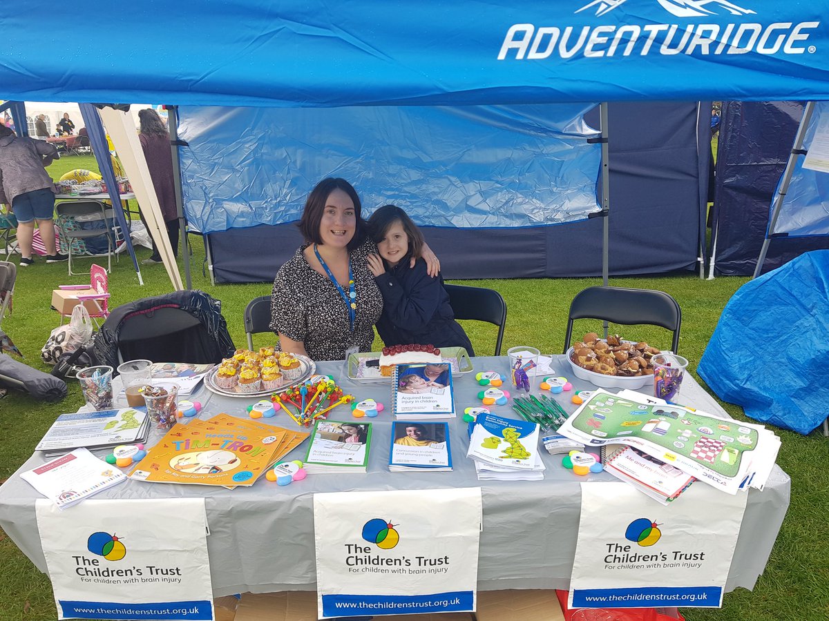 KatyRodgers's tweet photo. Got a little helper with me today 😁 ...at the neuro fun day ready to represent @Childrens_Trust and raise awareness of #abi !!
@SheffChildrens #cupcakes #yummy 🧁🧁 https://t.co/2YiwTdfQzi