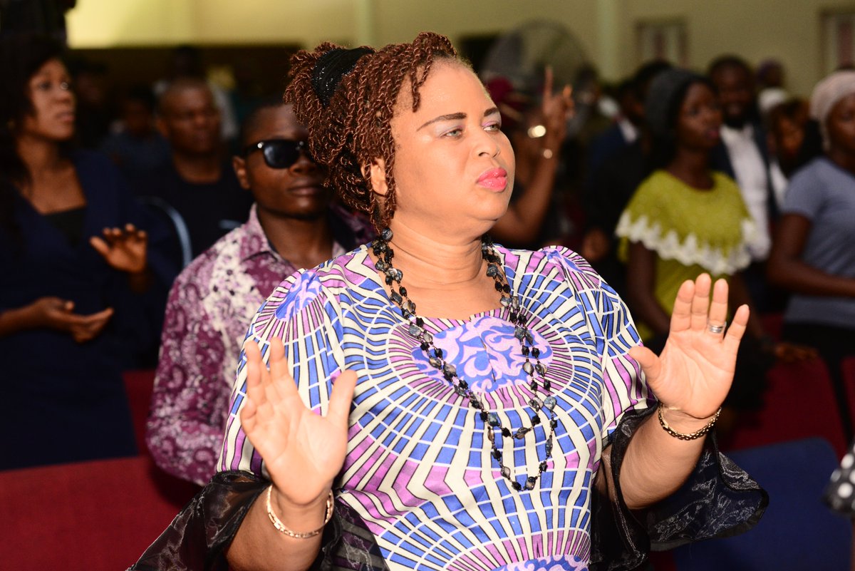 TransformersNG's tweet photo. @Towdah_Family @AdebamiroSunday Prayers:
You will not die before favour shows up for you, just like Esther in the Bible, you will escape the sword of death.
Esther 3:10
#TTCSercice
#Outstandingservices https://t.co/pCEpw1X1qI