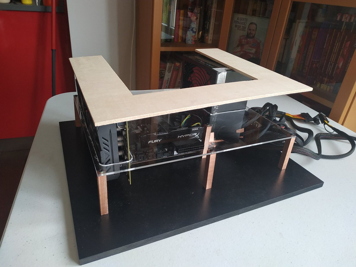 alberto_orco's tweet image. Convertir un diseño 3d en realidad es parte de la magia del #casecon.  Todavía no lo parece, pero poco le falta. #Moonlighter #modding