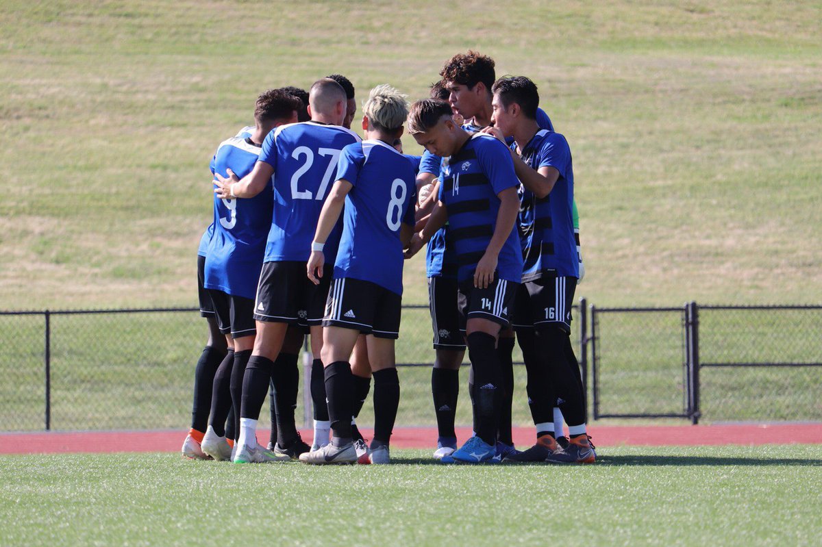 Wan_akr's tweet photo. 前期全勝で終了🙏🙏
乱闘騒ぎのバチバチの試合は楽しいなあ✋✋ https://t.co/GykfUKF2Ik