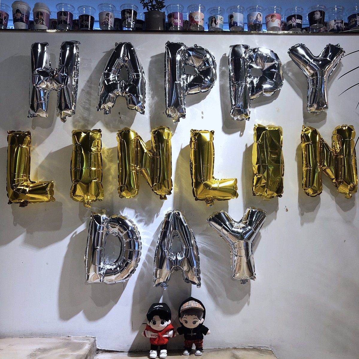 _LINBLOSSOM's tweet photo. 홍대 그랑주 관린이 컵홀더💚
카페가 너무 예쁘게 꾸며져있었다
관린이 천지인 곳에 있으니까 너무 좋다😊
컵홀더랑 특전 짱 예쁨😍
#우린_언제나_관린이_편
#HAPPY_LINLIN_DAY
@LINLIN_Studio https://t.co/NFkAZ0qYuX