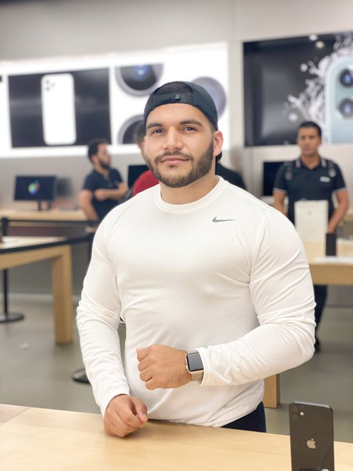 Welcome to Apple 🍎 https://t.co/aIMijrPN2O