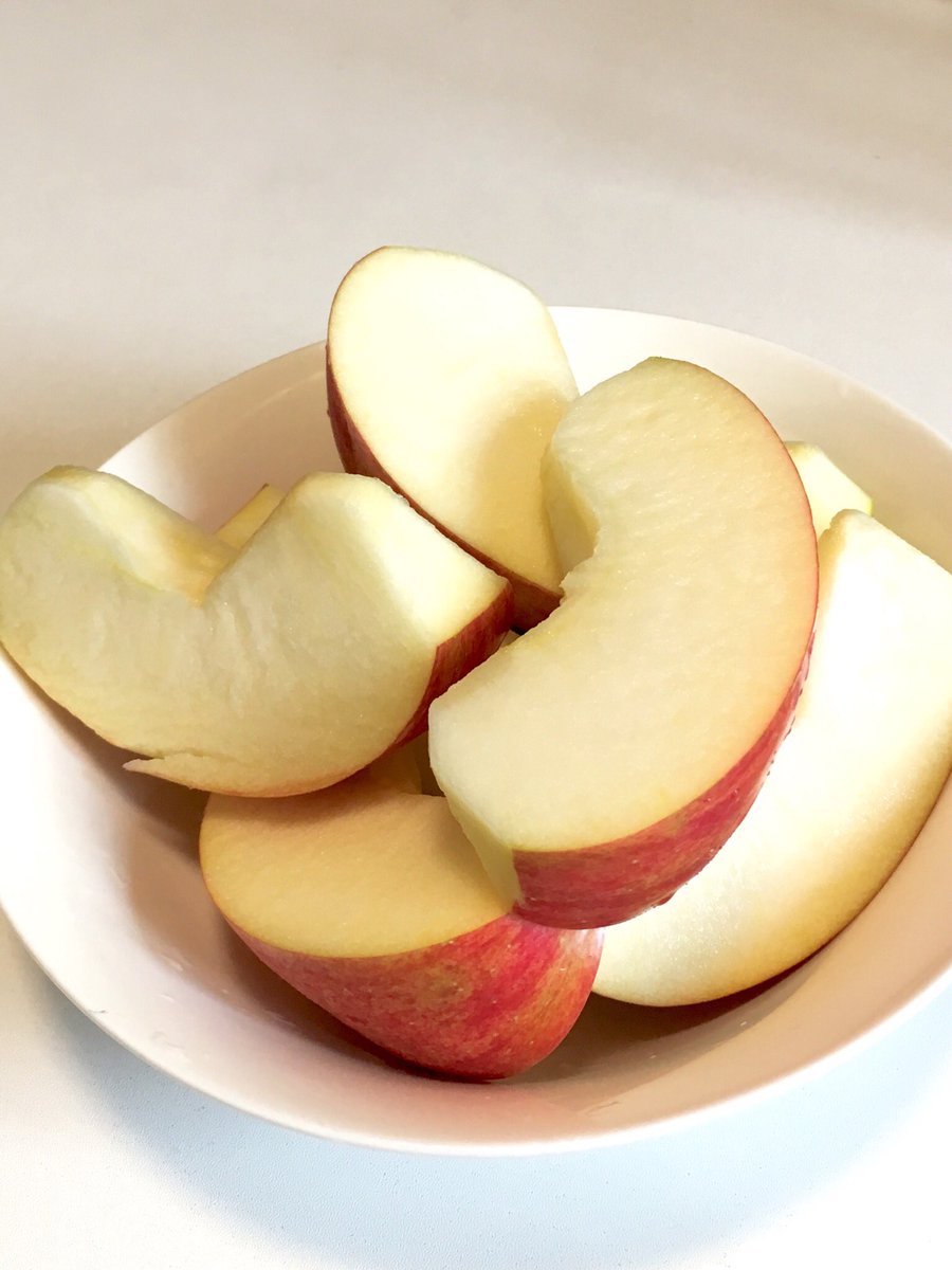 トオル Sake Mania على تويتر 未希ライフ 一玉が大きいから皿からはみ出そう 甘酸のバランス良くてサッパリしてますね この酸味は好き 青森りんご 未希ライフ