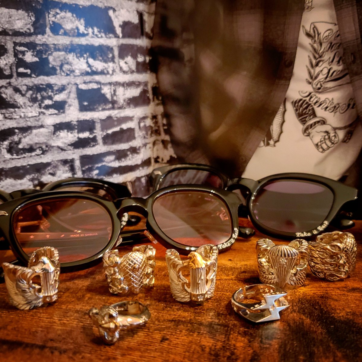 HIROMU0820's tweet image. 増税前、通常デリバリー(3営業日内)発送可能なN.S.H-RINGです☆
nsh.fashionstore.jp

#NSH_RING #NSHRING #gold #silver #goldring #silverring #goingmyway #takeiteasy #Shibuya #Madeinshibuya #サングラス #sunglasses #Eyewear #アクセサリー #Accessories #ピンキーリング #Pinkyring