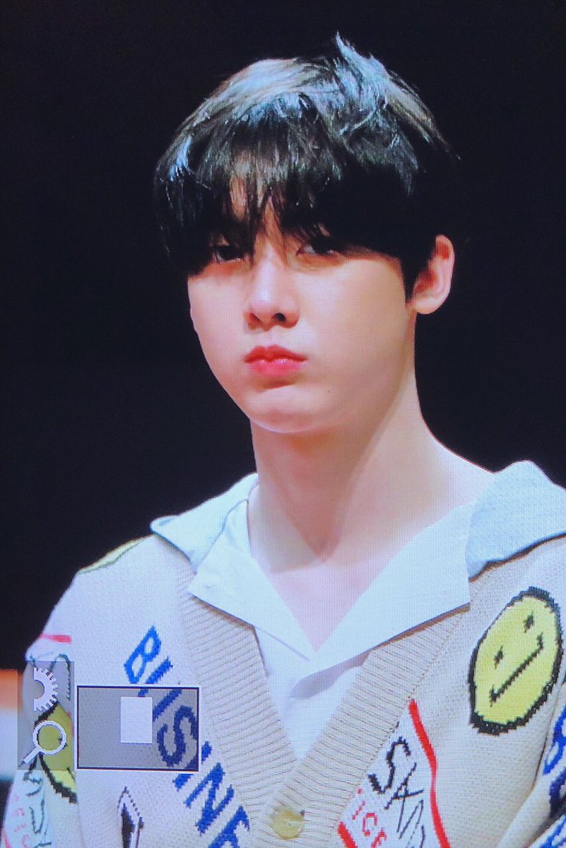 melodic_canto's tweet photo. 190922 팬사인회 프리뷰
#아스트로 #ASTRO #윤산하 #산하 @offclASTRO 
😳 https://t.co/quiKQ8kwYa
