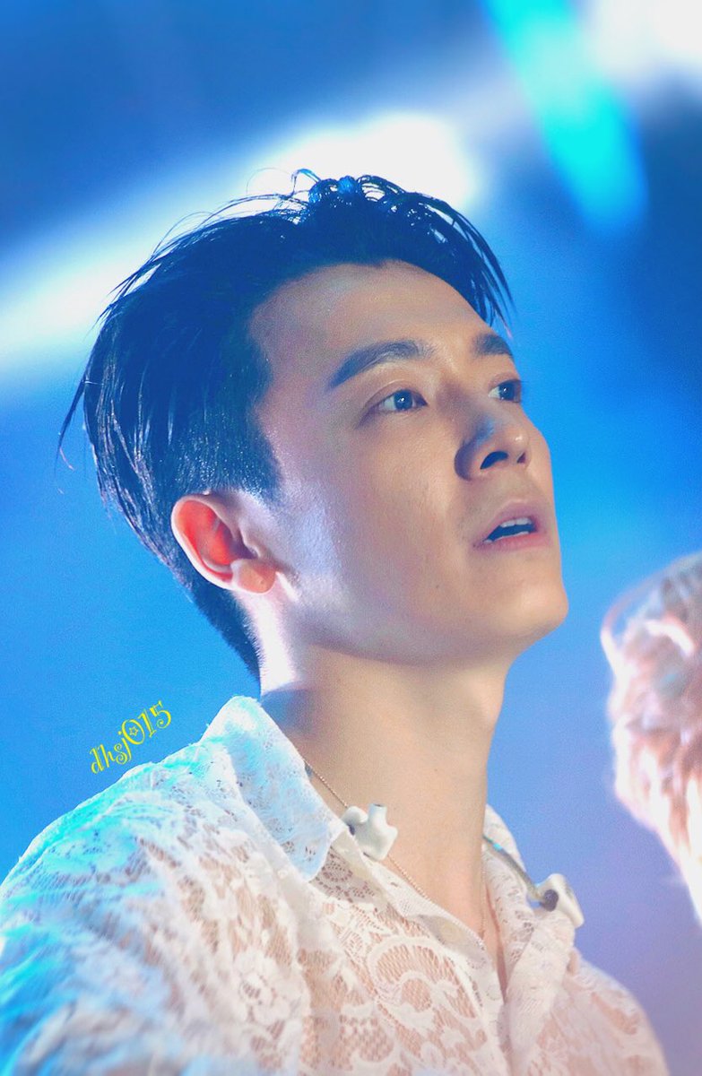 dhsj015's tweet photo. 190921　K-FLOW2 CONCERT in TAIWAN 😳
#슈퍼주니어 #SUPERJUNIOR #이동해 #DONGHAE #동해 @donghae861015 https://t.co/vq4xnFTPPH