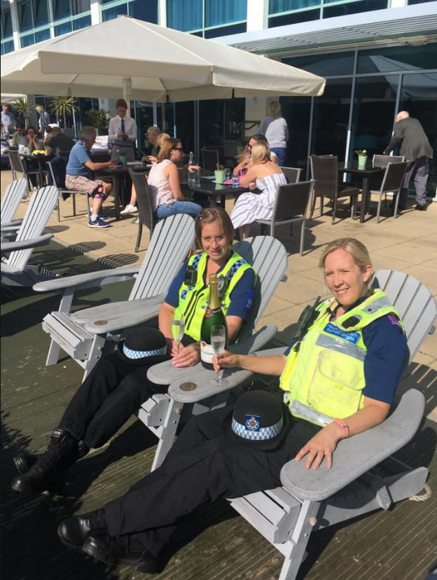 PS2525Lee's tweet photo. I set my team a Social Media Challenge. They succeeded. What are your first thoughts? Look beyond the obvious. Empower the curious mind. Sealed bottle. Sparkling water. #fresheyes #vulnerability #thinkdifferently #hotfizz #6394 #6093 #Christchurch #captainsclub #socialmediapower https://t.co/hjStmsXcY0