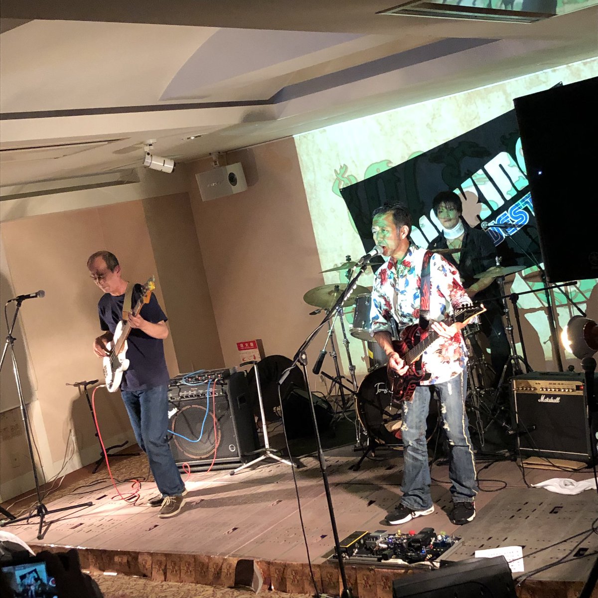 LIVEKING4's tweet photo. WEST 5番手 BURN OUT!!!
#LIVEKING2019 https://t.co/8HWHXUy0P6