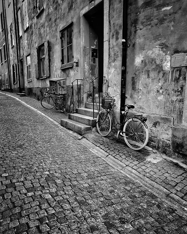MiguelDRey's tweet photo. Estocolmo, esperando para dar una vuelta

#stockholm #note10 #streetphotography #bw #instagood #instaday #picoftheday #bestoftheday #goodoftheday https://t.co/vWNCyIduUV