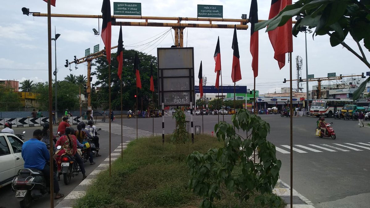 ADMKofficial's tweet image. இவ்ளோ கொடி கம்பம் தற்போது அவசியமா? #BannerKillings பற்றி பேசிய நெட்டிசன்கள் மௌனம் காப்பது ஏன்?

இடம்: #கோவை

#DMKFails

@Ahmedshabbir20 @dhanyarajendran