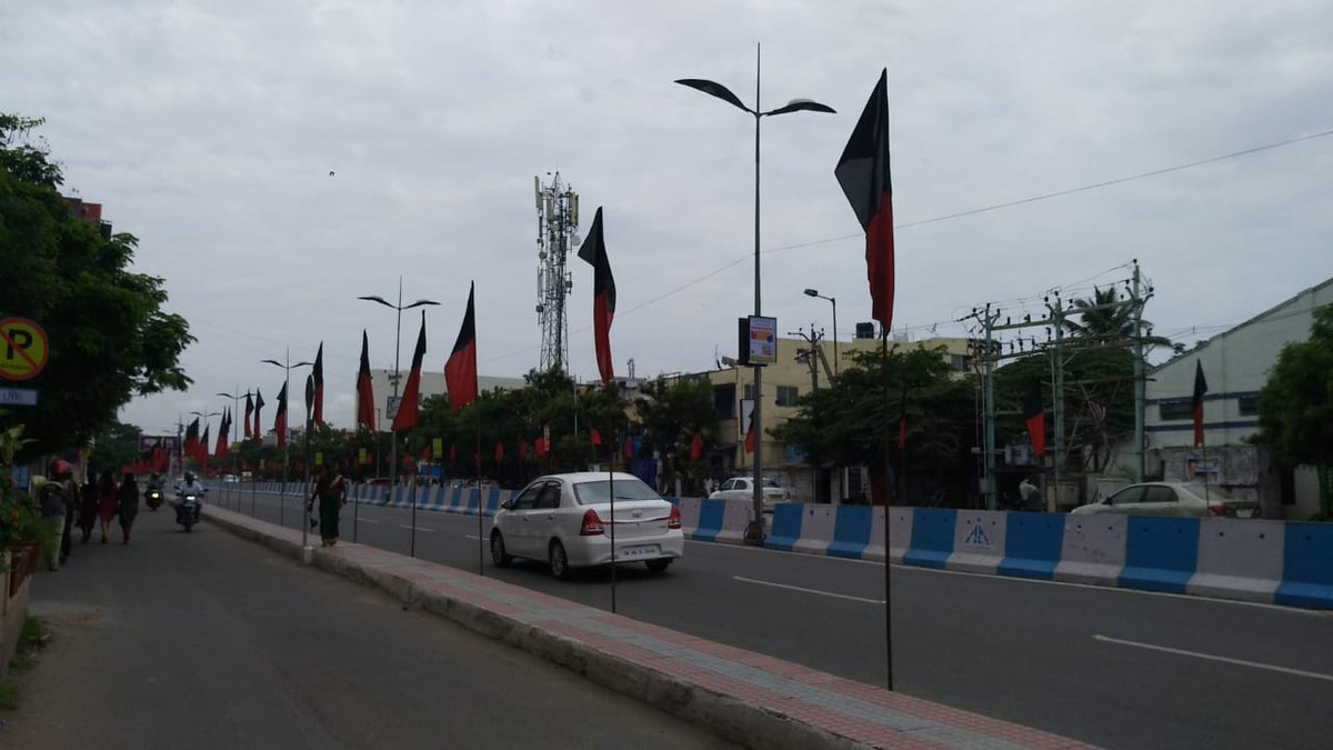 ADMKofficial's tweet image. இவ்ளோ கொடி கம்பம் தற்போது அவசியமா? #BannerKillings பற்றி பேசிய நெட்டிசன்கள் மௌனம் காப்பது ஏன்?

இடம்: #கோவை

#DMKFails

@Ahmedshabbir20 @dhanyarajendran