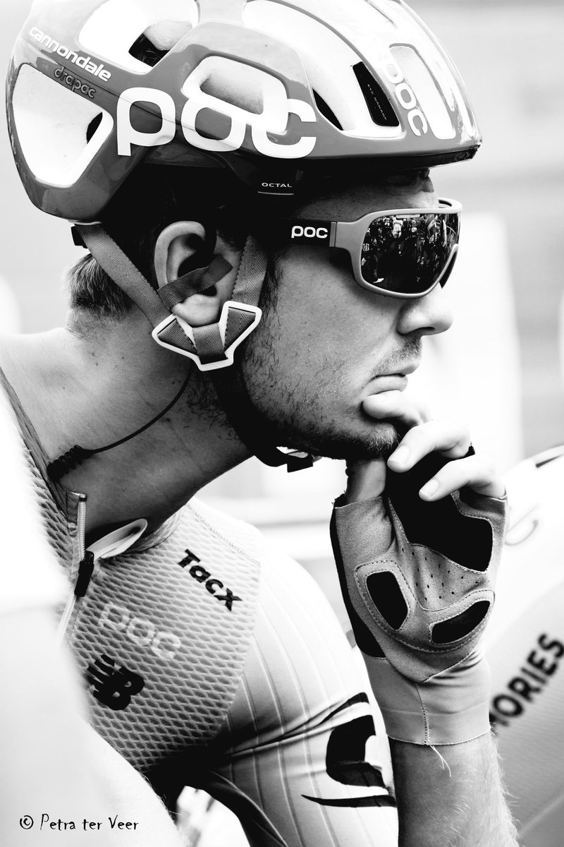 petraterveer's tweet image. Many cyclists have passed my lens in the recent years. Some more often than others. Today a mini-portrait of @DylanvanBaarle @TeamINEOS
#cycling #timetrail #trackcycling