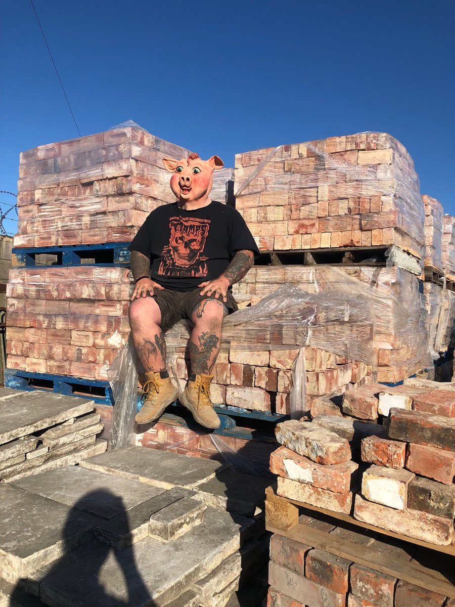 fromerec's tweet image. If your looking genuine reclaimed bricks why not pop in to #Fromerec # bricks #Reclaimed #Frome #Handmadebricks #Wirecutbricks