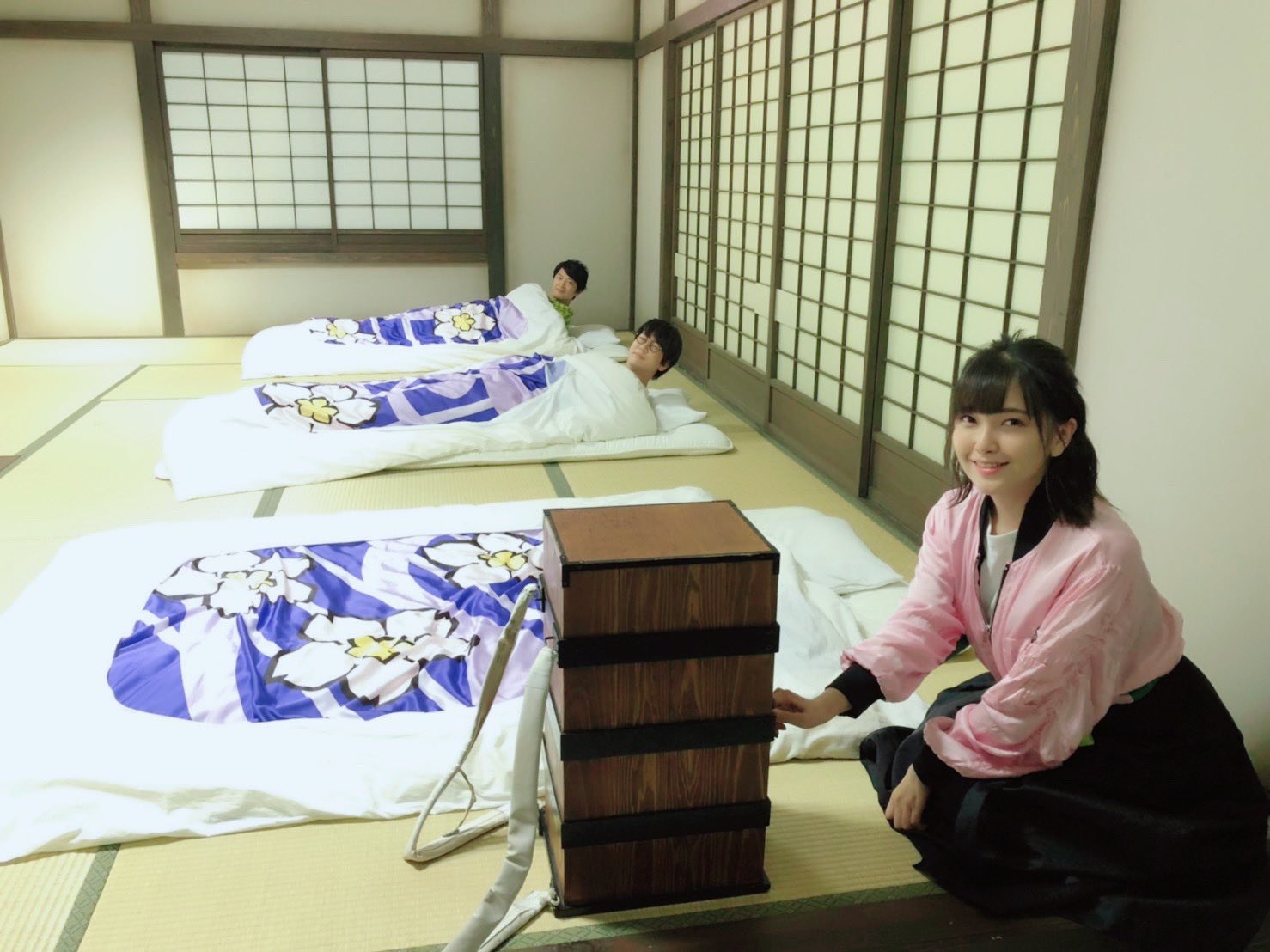 鬼滅の刃公式 京ノ御仕事 レポート そして 鬼滅の刃 展示会場に花江夏樹さん 鬼頭明里さん 下野紘さんのお姿が 鬼滅の刃 の世界を味わえるフォトスポットの他にグッズの販売やコラボフード ドリンクメニューも展開中 ぜひ東映太秦映画村 鬼滅の刃公式 京ノ御仕事 レポート そして 鬼滅の刃 展示会場に花江夏樹さん 鬼頭明里さん 下野紘さんのお姿が 鬼滅の刃 の世界を味わえるフォトスポットの他にグッズの販売やコラボフード ドリンクメニューも展開中 ぜひ東映太秦映画村