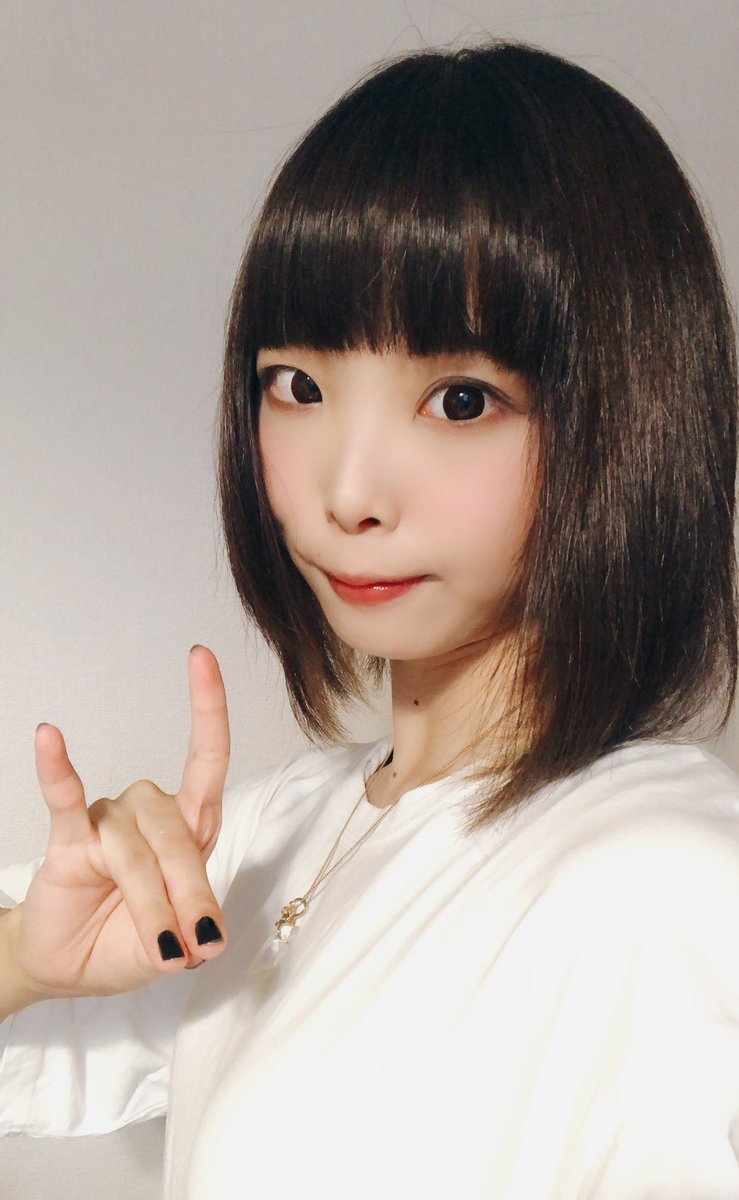 io_pioiq_inst's tweet photo. 雨が降ったりやんだり…そして豪雨に…🤭

本日も夜9時〜10時に配信出来たらな〜と思っておりますので、お時間合う方ぜひいらしてください☺️

#MODECON
#Mixchannel
#MODECONAW2019 https://t.co/cLDODbn9km