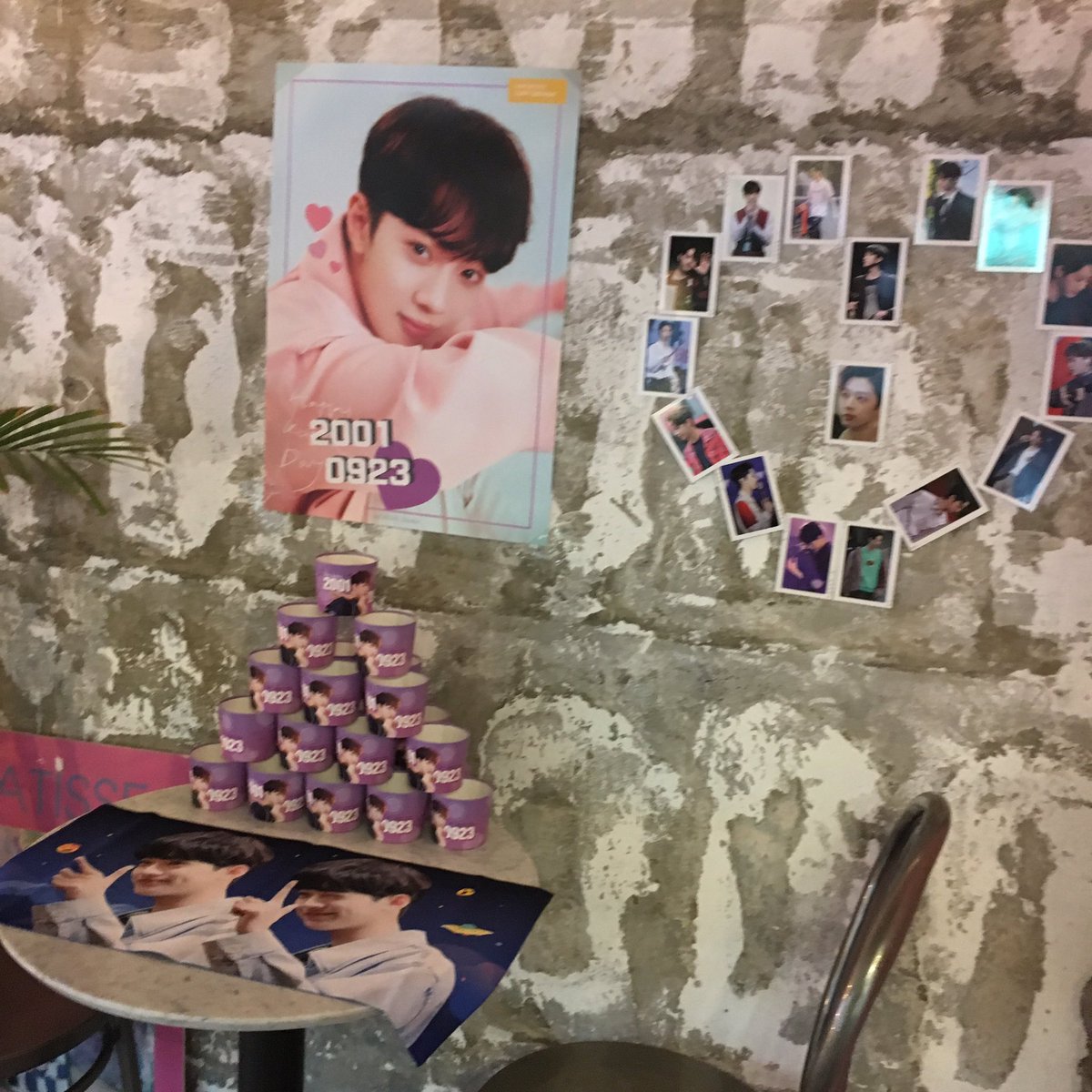 haeun_0764's tweet photo. #우린_언제나_관린이_편
#HAPPY_LINLIN_DAY
카페 안에 관린이가 너무 이뻐요 ㅠㅠ❤️
특전도 너무 이쁘고 컵홀더 이벤트 감사합니다❤️ https://t.co/ksxomQL62F