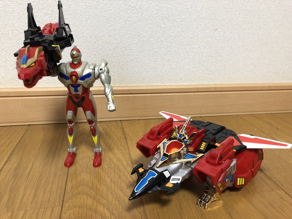 合体戦士 アクション合体 キンググリッドマン を購入 キングジェット ドラゴンフォートレス ダイナドラゴン キンググリッドマン への変形合体を再現 グリッドマン