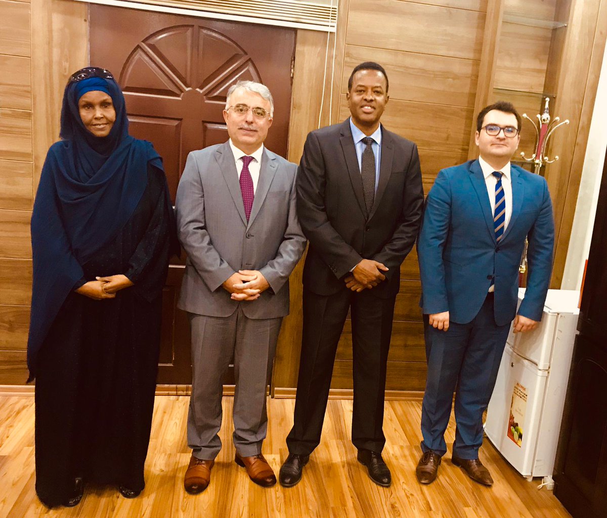 TC_MogadisuBE's tweet photo. Paid a courtesy visit to Governor of the Central Bank of Somalia. Impressed the works he and his team have done in a short time. Governmental institutions with effective service capabilities are re-flourishing in Somalia. https://t.co/Y7lomp8jtI