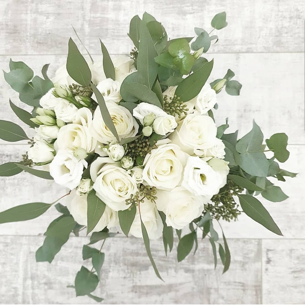 theflowerhall's tweet photo. FLOATY FOLIAGE🖤DREAMY WHITES 🖤#wedding #weddingbouquet #bride #bridebouquet #teambride #weddingflorist #florist #weddingflowers #flowers #bouquet #liverpool #liverpoolflorist  #liverpoolwedding #liverpoolbride #foliage #eucalyptus #bridetobe #engaged  #weddingphotography https://t.co/xyQDNcPtUm