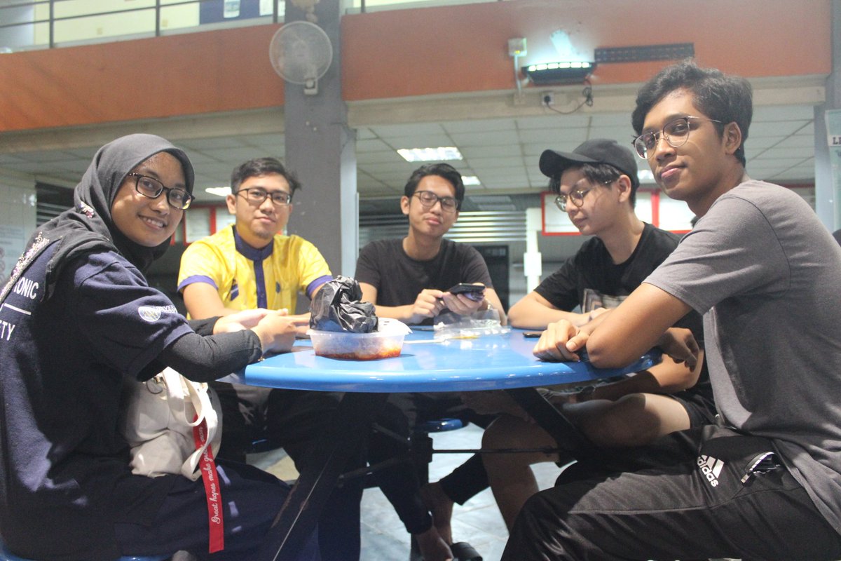 E3S2OfficialUTP's tweet photo. Recruitment Drive 

*Some of the highlights of the event

Thank you everyone who came for our RD. We always welcome every EE and COE students to E3S2 family. 

We will update the name after the selection is done.  Hope to see you gusy in the next event. 

#RD #Sept19 #E3S2 https://t.co/EO2u2mBw3U