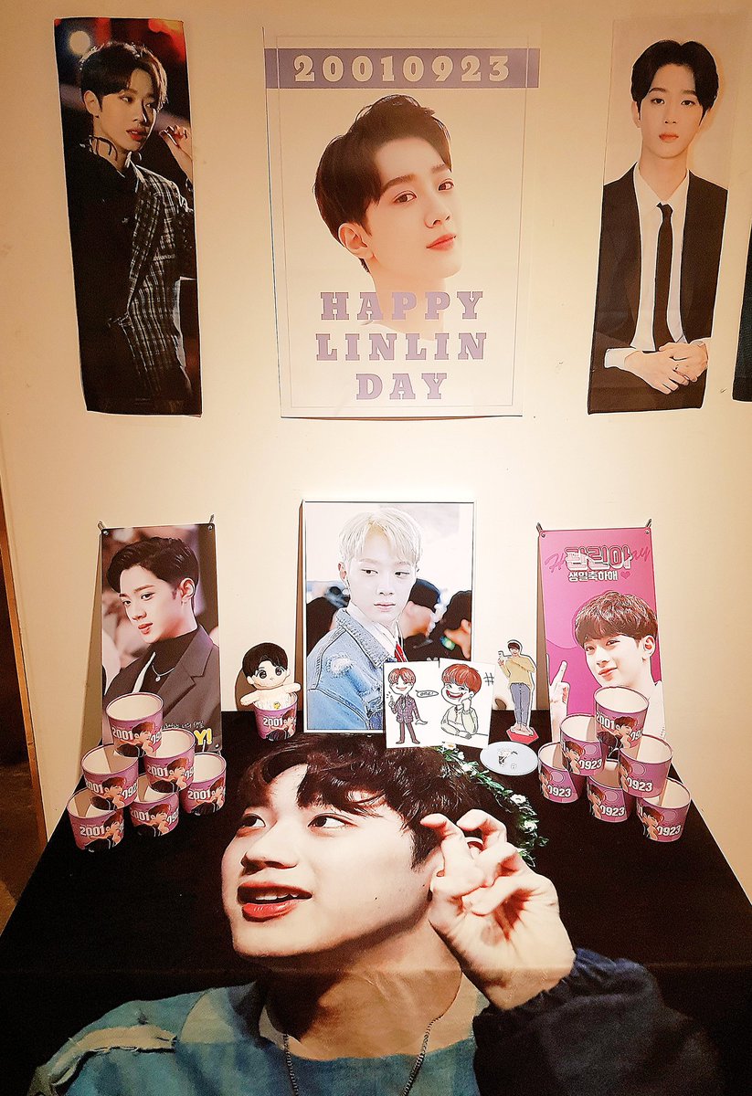 jihoon_linlin's tweet photo. 린린 생일투어 홍대 카페그랑주💖
카페도 넘 예쁘구 입구부터 린이 사진들로 가득차 있어서 넘 좋았어요😚💘 린옵Ver.가 많았던💕
컵홀더 스티커 포카 띠부띠부씰 다 예쁘구 귀여워요🐥💝
@LINLIN_Studio 님 이벤트 감사드립니다😚❤
#우린_언제나_관린이_편
#HAPPY_LINLIN_DAY https://t.co/wqXNrZU6ja