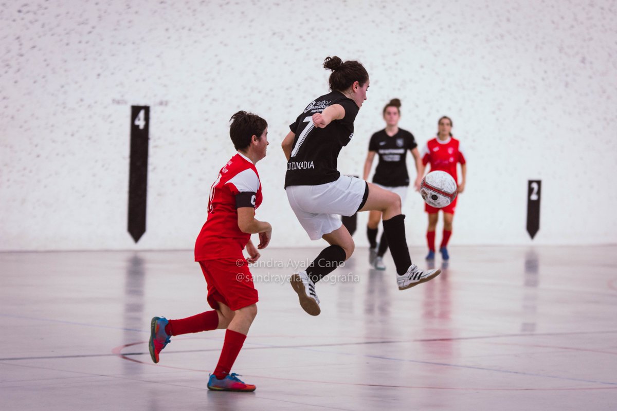 sandrika24's tweet photo. J1 | 📷 FOTOS del partido @CDZumadia 1-2 @mendialdeake (21-09-2019) Liga Senior Fútbol Sala #futfem

🔗➡️ https://t.co/AxHPM8gN98 https://t.co/fosIOiJS7k