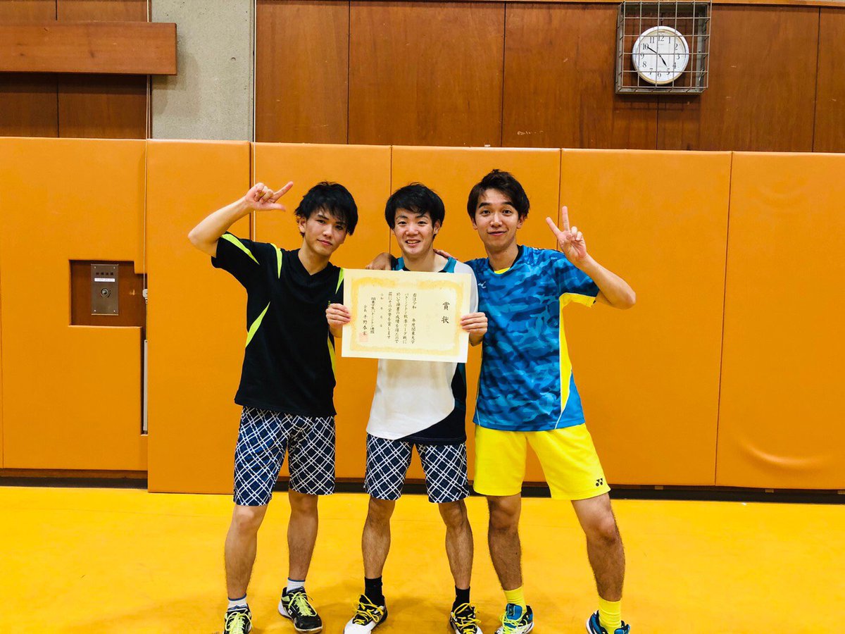 男子リーグ4部Ｄブロック

結果は3位でした！悔しい思いはありますが、明日から新チームになります！気持ちを切り替えて、明日からまた春リーグにむけて、練習頑張っていきます✊🔥

4年生のみなさん、4年間お疲れ様でした！