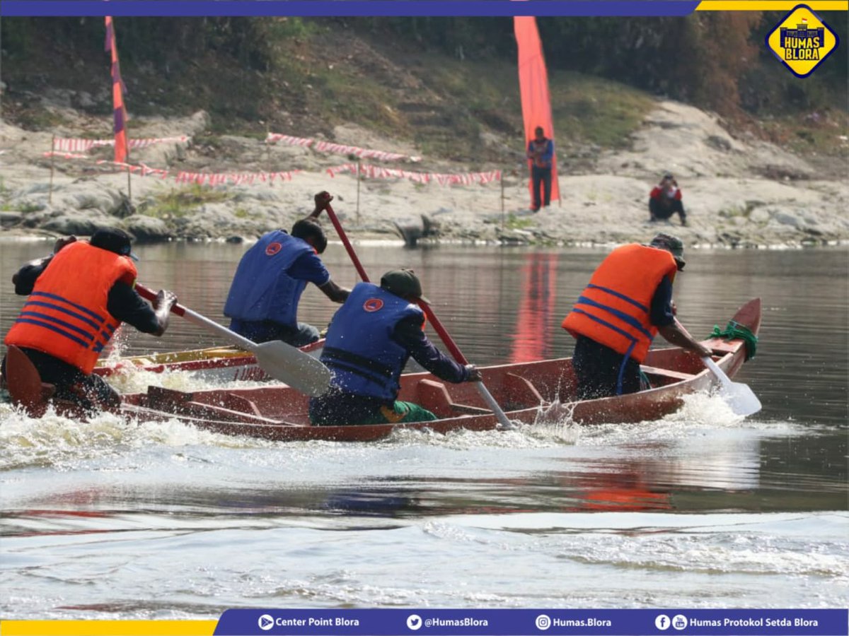 ProkompimBlora's tweet photo. "Antusiasme masyarakat sungguh luar biasa. Kedepan akan kita dorong kerjasama antar wilayah (Blora-Bojoneoro - ted) agar event seperti ini bisa semakin menarik untuk dinikmati," ucap Wakil Blora. 

#Blora #HumasBlora #PemkabBlora #BloraMustika https://t.co/mQFxvRhMp0