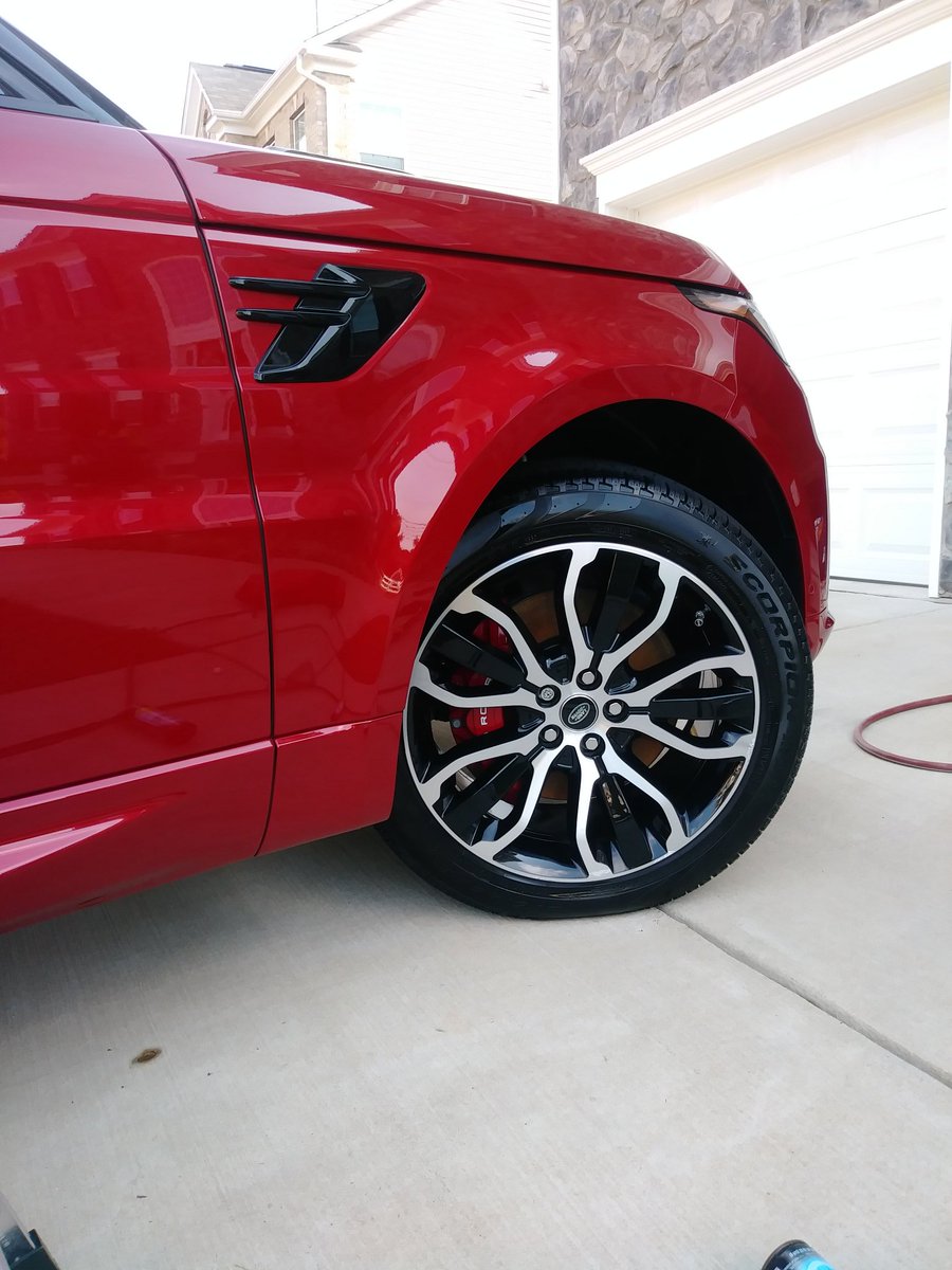 RickyBobby1975's tweet image. #superclean #beadMaker #meguiresspraywax #drillbrush #meguireswheelbrightener #rangeroversport #red #thriller #cleanpaint #cleanAhHolicS #femaledetailer #blackownedbusiness