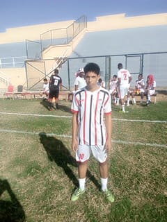 موهبة نادي مرباط اللاعب/ عبدالله العمري وين مدرب منتخب الشباب عنه