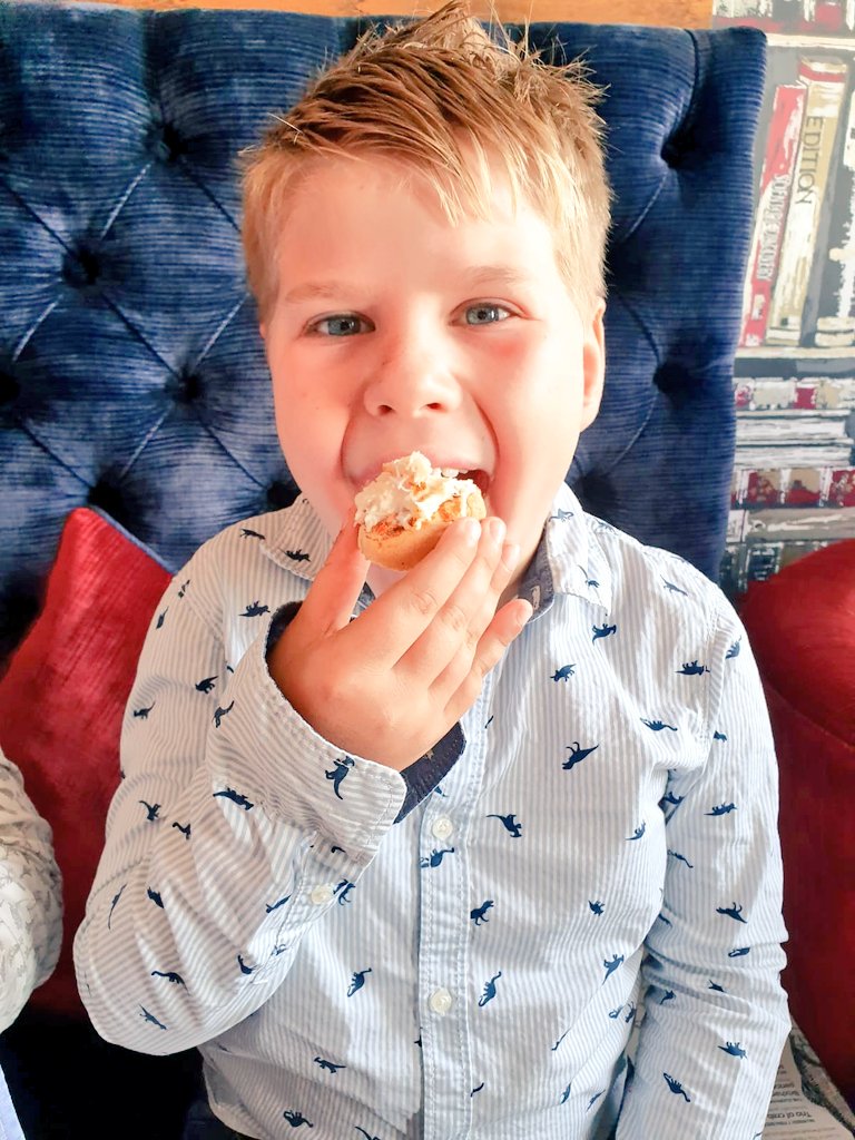 Kyle_kitchen2's tweet image. Thank you @theseafoodfeast for letting me join in with mummy (@diningdevon) &amp;amp; daddy (@TheLostChef_) to celebrate #seafoodfeast. I loved all the yummy food (2 of my own photos below) &amp;amp; meeting the chefs at @PierPointTqy. #Torquay #englishriviera #seafoodcoast #englandsseafoodcoast