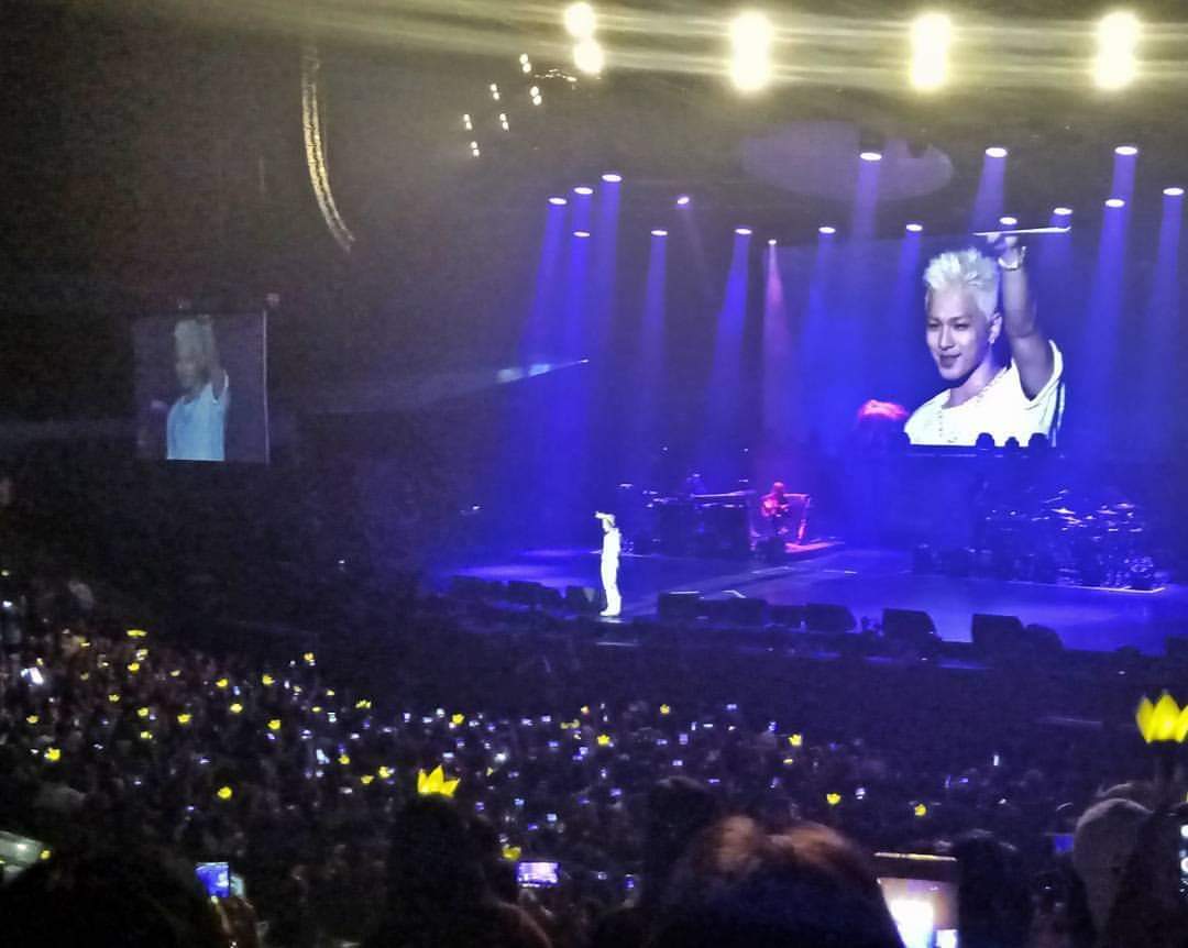 es_yhdk's tweet photo. 2 years ago today.. Love this guy!! I miss you youngbae.. โค๏ธโค๏ธโค๏ธ
#Taeyang
#2017WorldTour
#WhiteNightInManila https://t.co/RbAd3OmvPk