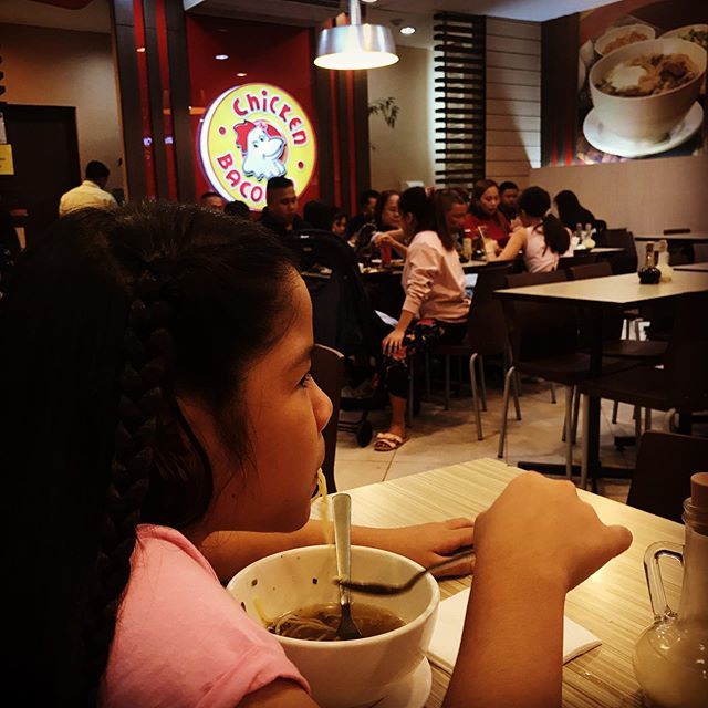 pammappala's tweet image. And she tried #batchoy this time at @chickenbacolodph and she likes it.... 😍  #filipinofood #pinoyfood #familyisforever ift.tt/30mZdBv