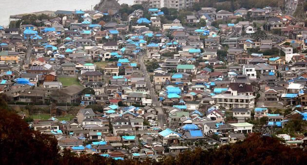 花見に税金を使うくらいなら、消費税をあげるな！！