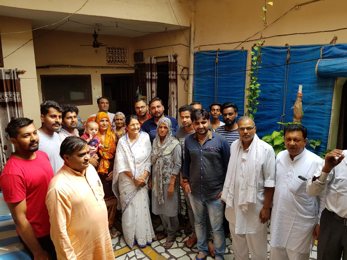 krishnagahlawat's tweet photo. आज मैंने हल्का राई के गांव मुरथल में आजाद युवा संघ के पदाधिकारियों के साथ बैठक की और भारतीय जनता पार्टी की नीतियों से अवगत कराया।
@BJP4Haryana @subhashbrala 

#BJP #BJP_Haryana #KrishnaGahlawat #Krishna2019 #Election2019 #KrishnaInRai #IronLadyKrishna #mlkhattar #NarendraModi https://t.co/g6I00WMVC9