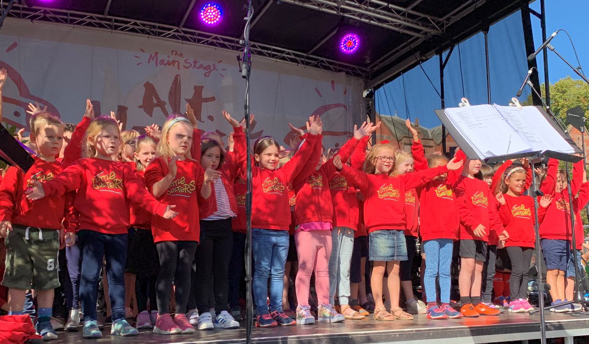 Flashback! How amazing were our Little Belters yesterday? They never fail to surprise us with their courage 👊🏻 some are only 5 years old! The rehearsals paid off &amp; they could sing their hearts out &amp; enjoy every second. What was your fave song? 😊 #AltHarfest2019 #altrincham