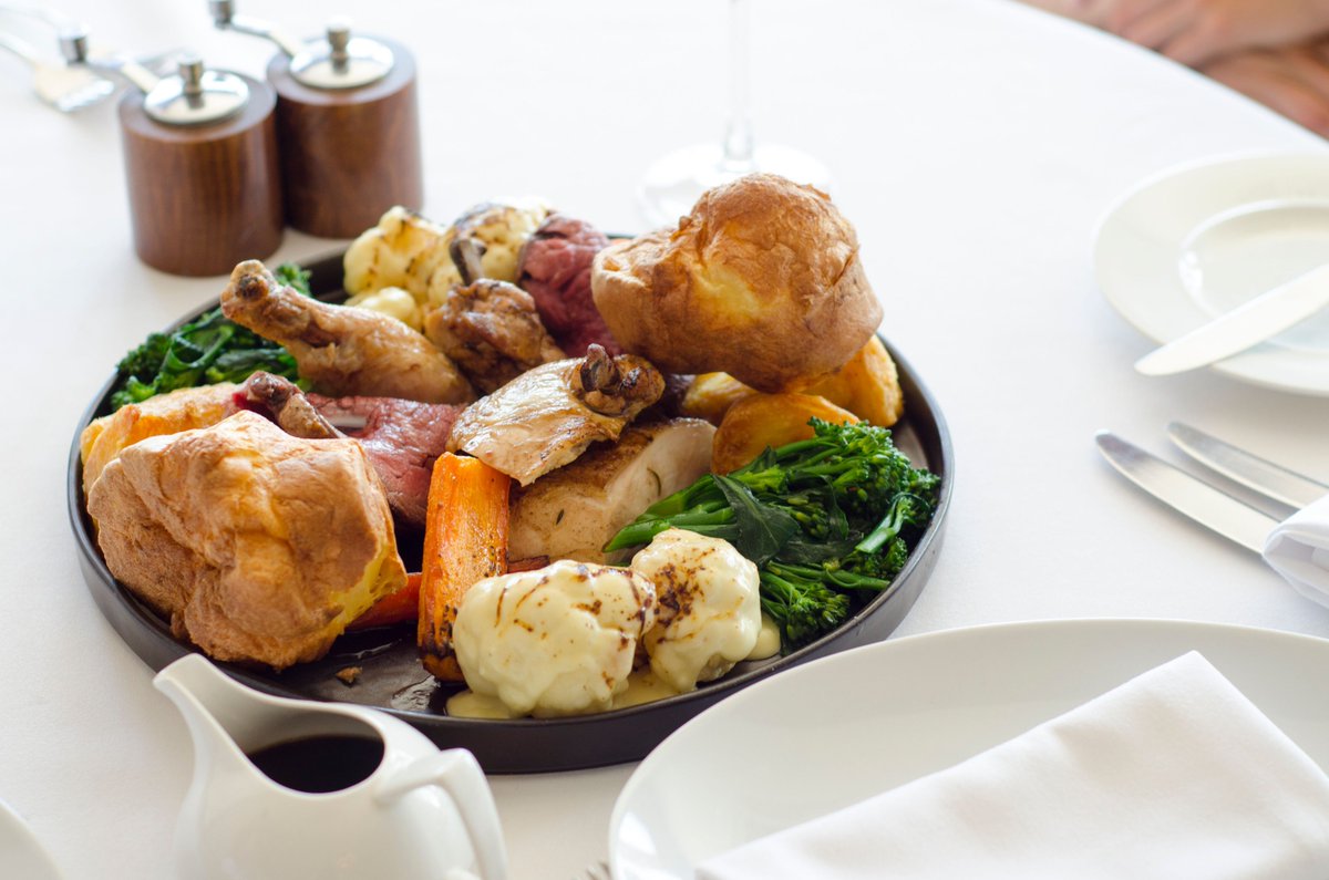 TheHambrough's tweet photo. A perfect day for a #SundayRoast ⛈️☔️- the yorkies and roasties are in the oven ready for our fab sharing platter for two with prime rib of local beef... just £17.95pp for two courses or £19.95pp for three - call 01983 856333 to book #IoWFood #IoW #fabviews #LoveVentnor https://t.co/oxuqMExJGn