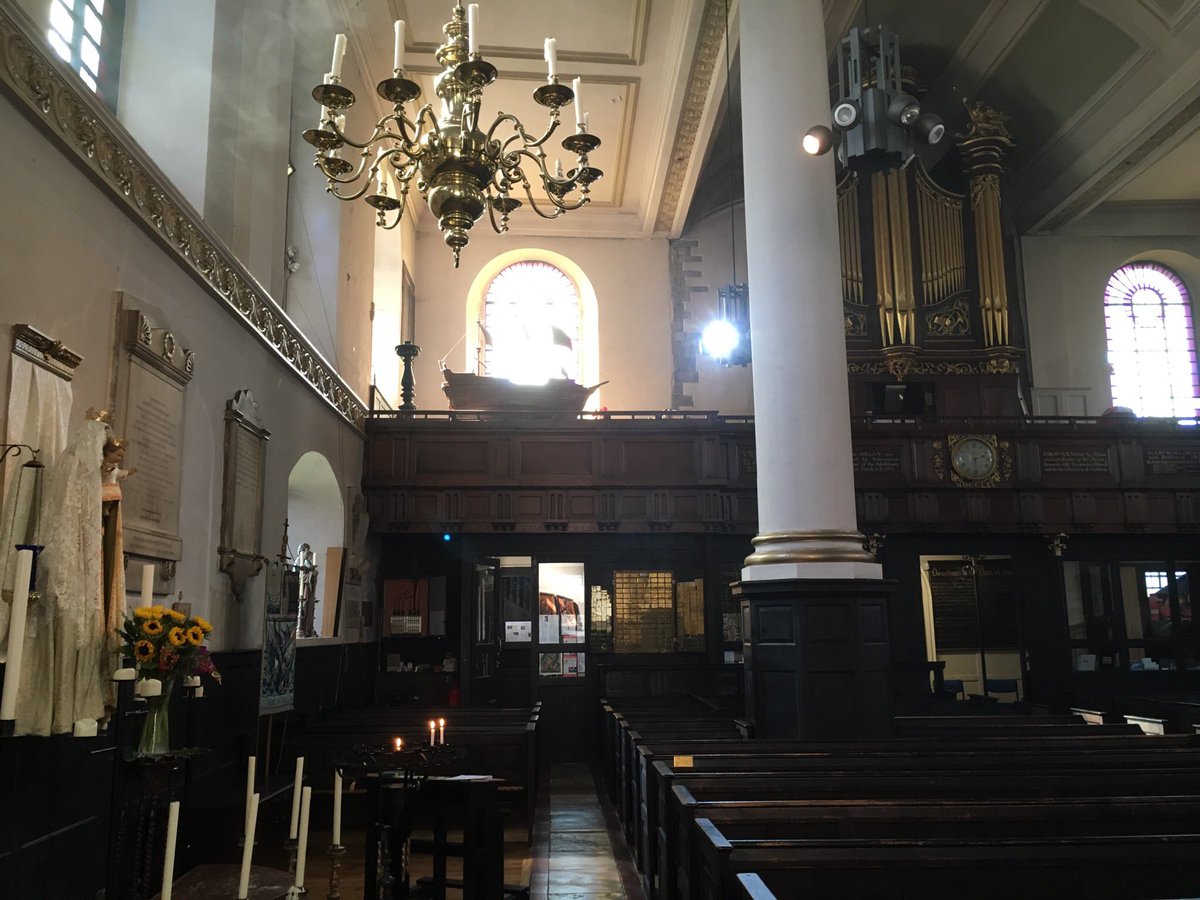 _sarahdesign's tweet image. Yesterday’s autumn sunshine was perfect for an Open House expedition to Rotherhithe &amp;amp; Wapping. The highlight was Sands Film Studios: a tour of the early C19th building including the costume department &amp;amp; fascinating mudlark finds! #OPENHOUSE2019